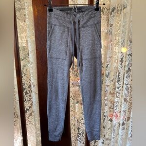 Aerie Chill Play Move Leggings w/ Pockets